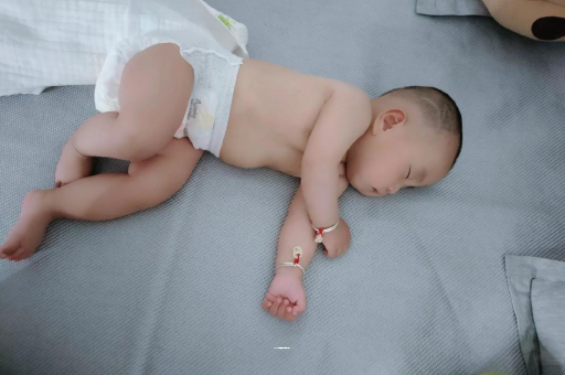 射洪宝宝积食发烧怎么处理